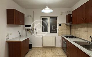 Casă de închiriat cu 4 camere în Cartierul Europa, Oradea - Poză 1