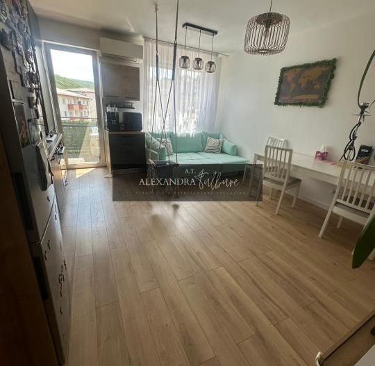 Apartament de vanzare 3 camere, 66 mp, 2 bai, balcon, 2 parcari - Poză 3