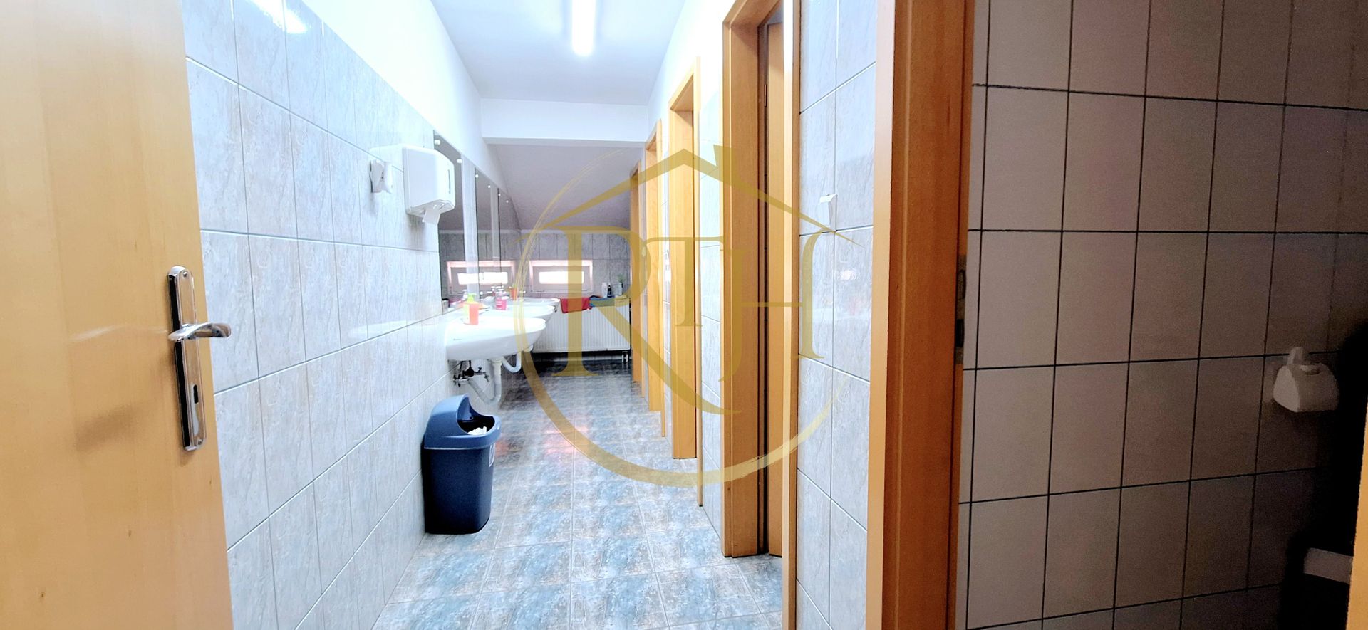 Oferim spre inchiriere spatii pentru birouri, zona Soarelui, Parcare privata - Poză 13
