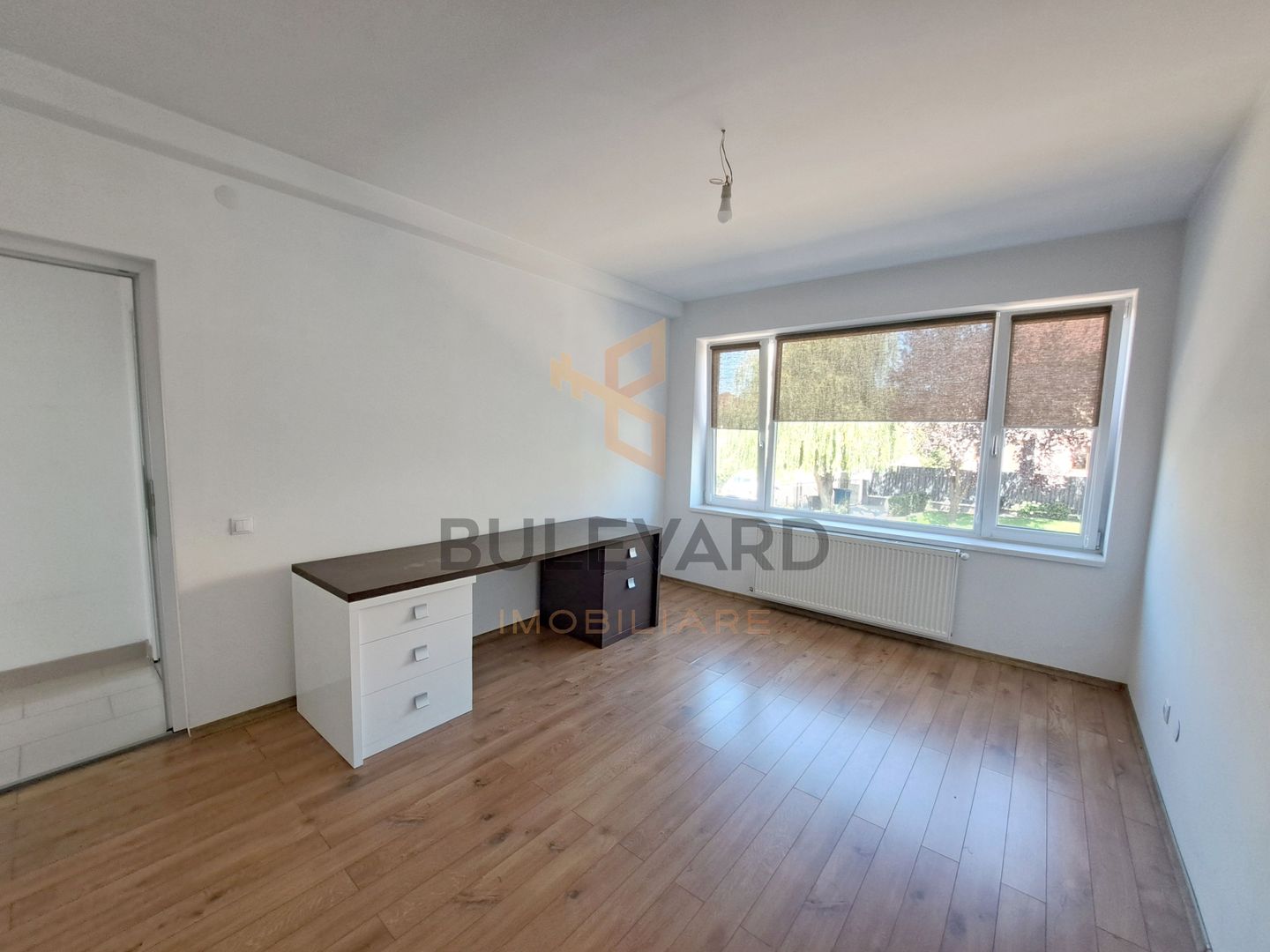 Casa tip dulplex 120 mp + 80 mp terase + garaj, zona Liceu Waldorf - Poză 17