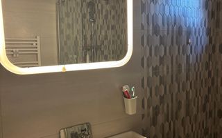 Casă spațioasă și confortabilă cu 5 camere - Sector 3 - Poză 11