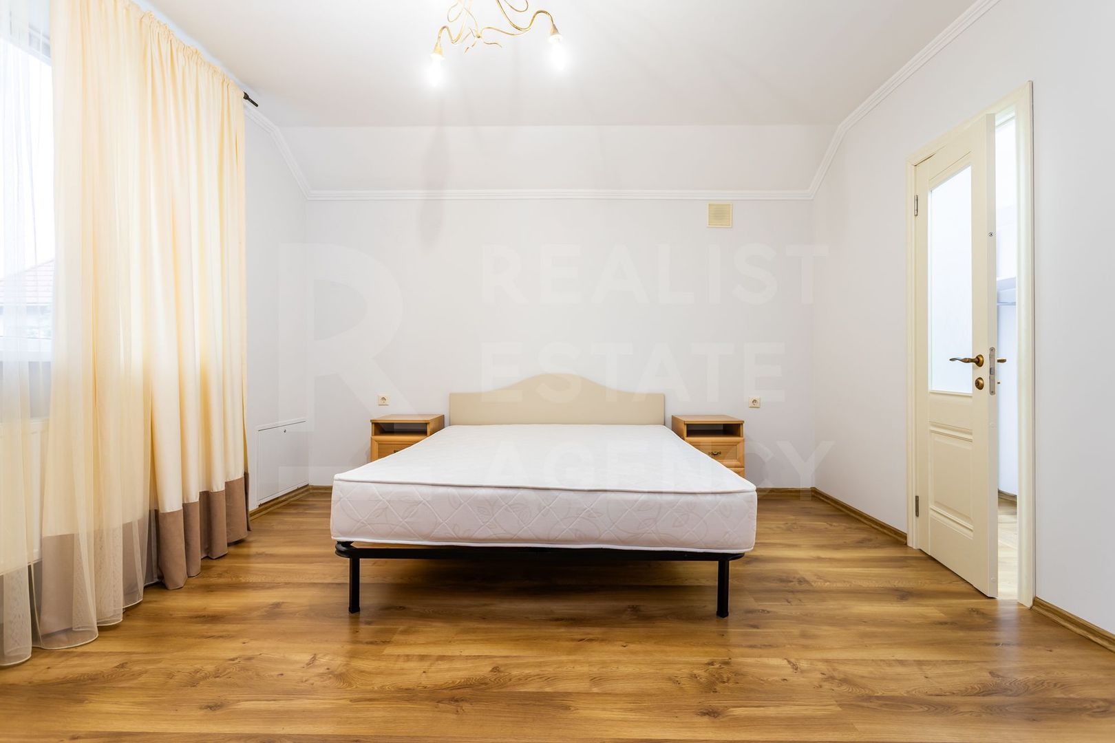 Chirie, casă, 3 camere, strada Sergiu Radautanu Codru - Poză 18