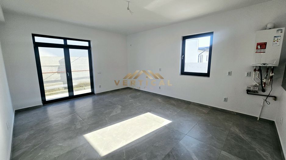 Casa pe un singur nivel cu 4 camere - comuna Berceni - Poză 7