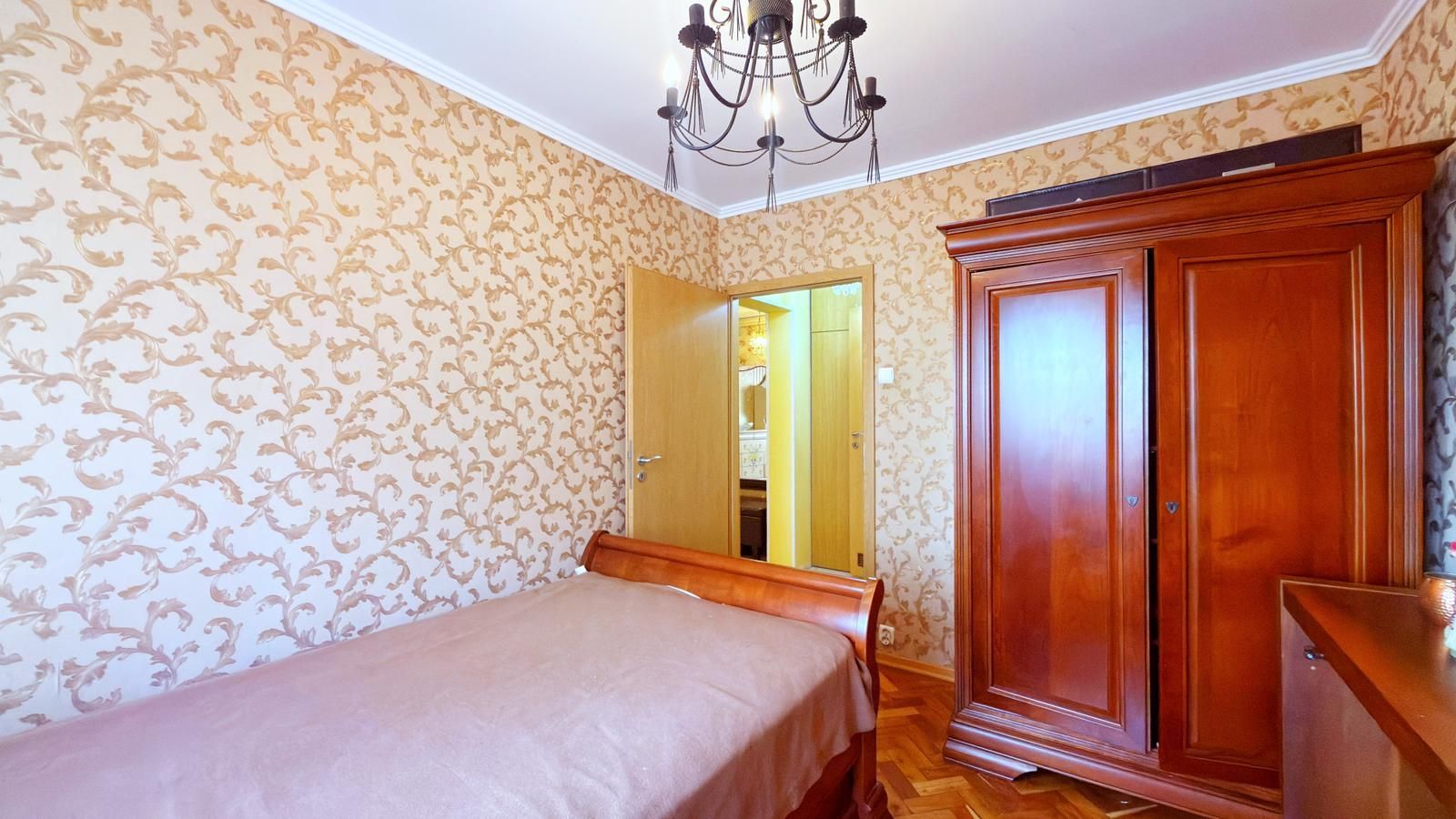 Apartament elegant cu saună proprie - Calea Mosilor 5/8 bloc 1980 - Poză 16