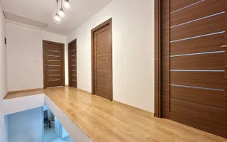 Duplex cu 4 camere si dressing mobilat in Giroc zona Planetelor la asfalt. - Poză 16