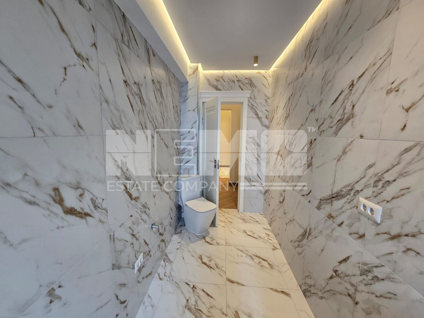 Apartament spațios și luminos cu 3 Camere I Rădăuți - Poză 13