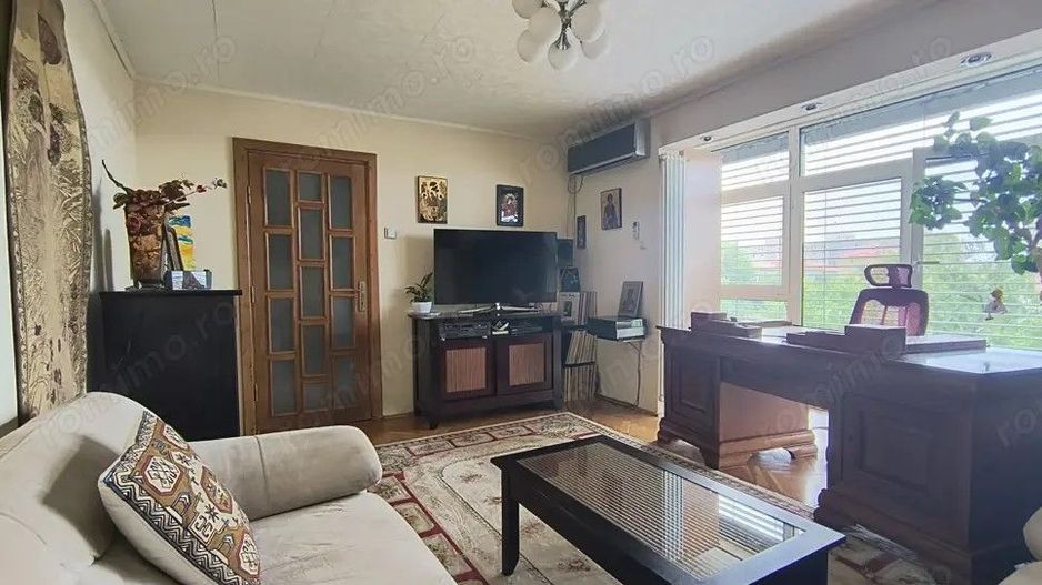 3 camere Circumvalatiunii decomandat centrala proprie - Poză 1