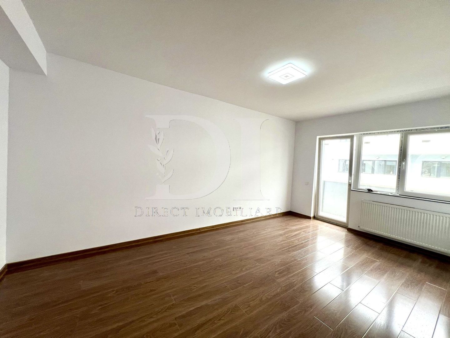 Apartament la cheie / etaj intermediar / Zona Terra - Poză 2