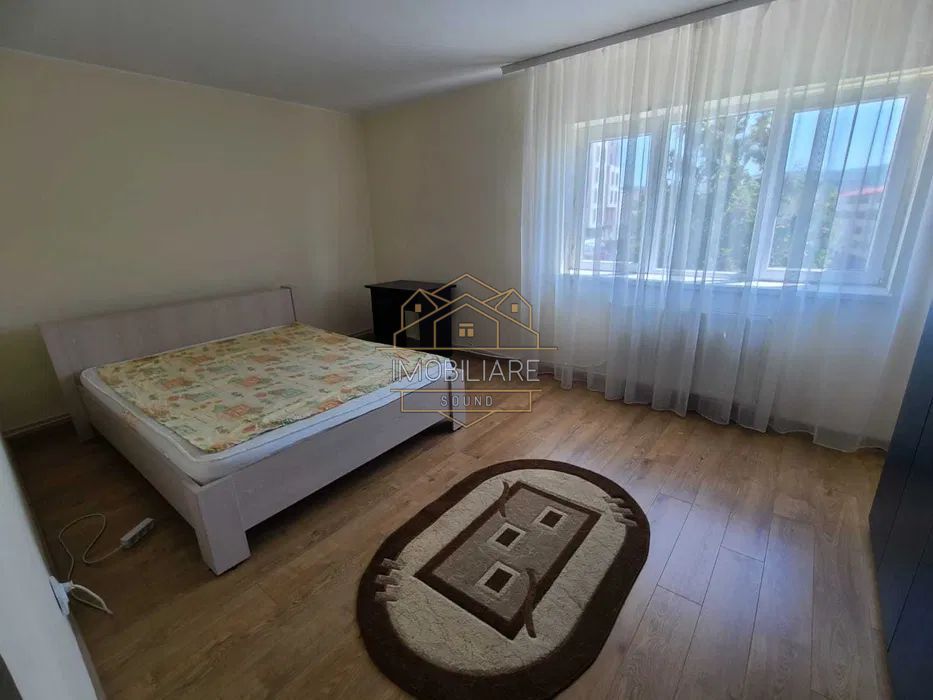 Apartament decomandat cu 2 camere de închiriat - Poză 1