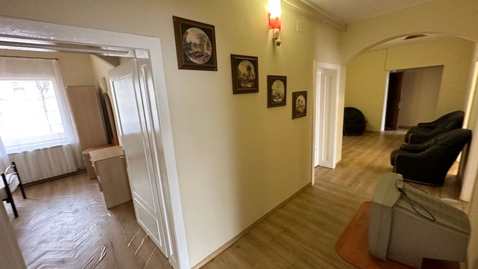 Apartament spatios 150 mp - Poză 9