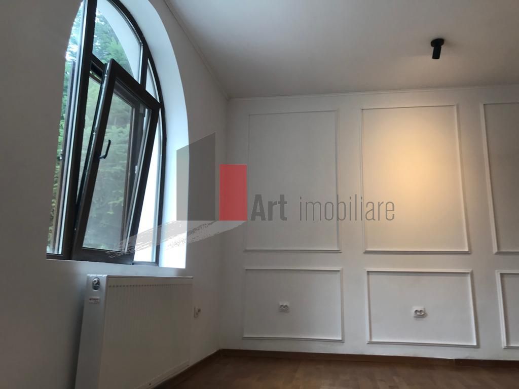 Vila  -  Zona Kiseleff - Poză 3