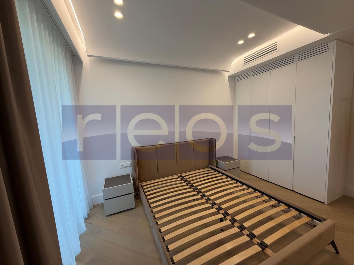 VANZARE APARTAMENT 80MP | 3 CAMERE | MOBILAT-UTILAT LUX | TERASA 24MP - Poză 5
