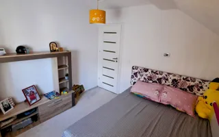 Casa individuală P+M, zonă liniștită, în Vatra veche a satului - Poză 15