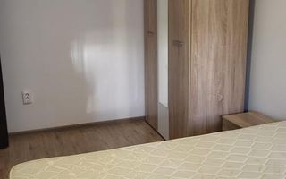 De Vanzare Apartament 3 camere in Vila Sebastian sect 5 - Poză 3