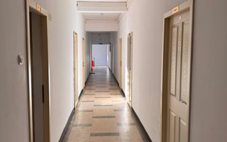 Cladire birouri / spatiu comercial - 584 mp  - Comision ZERO - Poză 8
