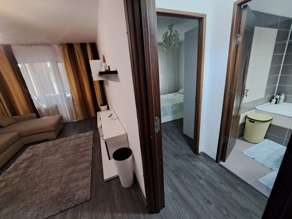 Vand apartament 3 camere Craiova zona Mall Electoputere - Poză 2