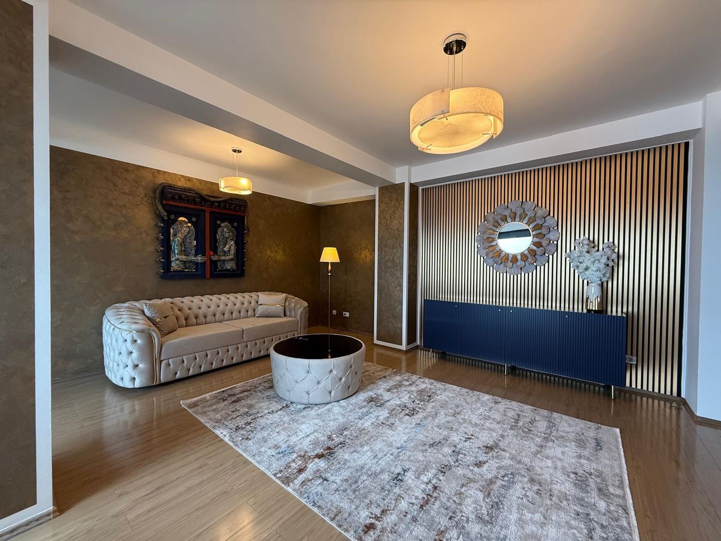 De inchiriat apartament premium cu vedere directă la Dunăre, 1000 euro - Poză 2