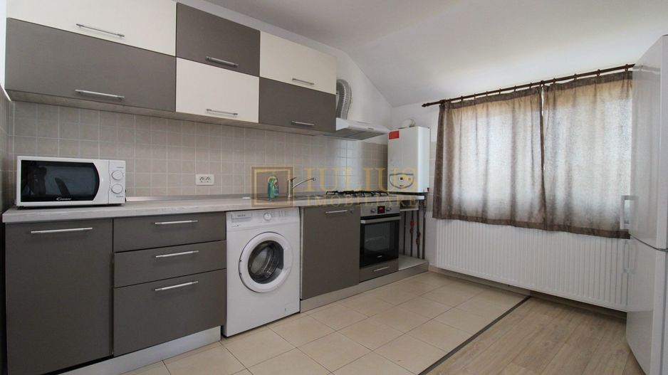 apartament la curte, 2 băi, loc de parcare, zona linistita, dressing - Poză 2