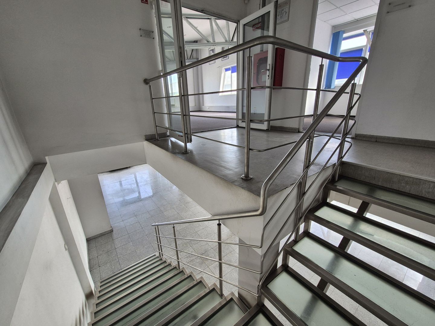 Hala 1040 mp + Spatiu de birouri 400 mp - Militari - Poză 13