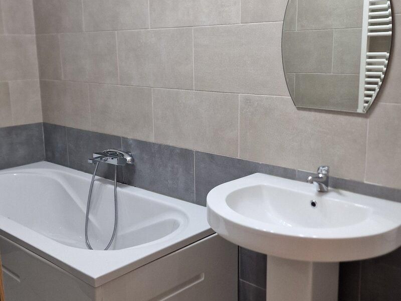 AP. 2 CAMERE CARTIERUL SOLAR, LOC PARCARE, CENTRALA, BUCATARIE INCHISA - Poză 4