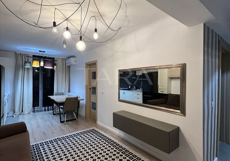 Apartament 2 camere, ultrafinisat, mobilat, utilat. Investitie. - Poză 2