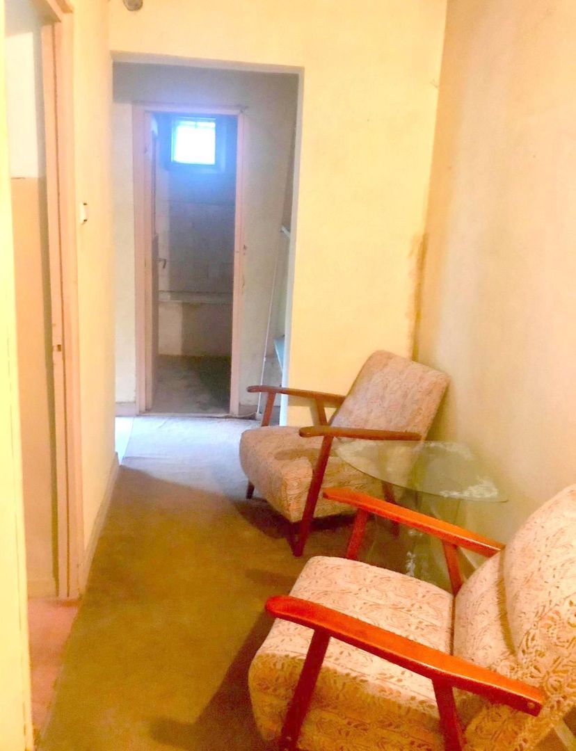 Exclusivitate - Apartament 2 camere în Micro 17, parter,  de renovat - Poză 4