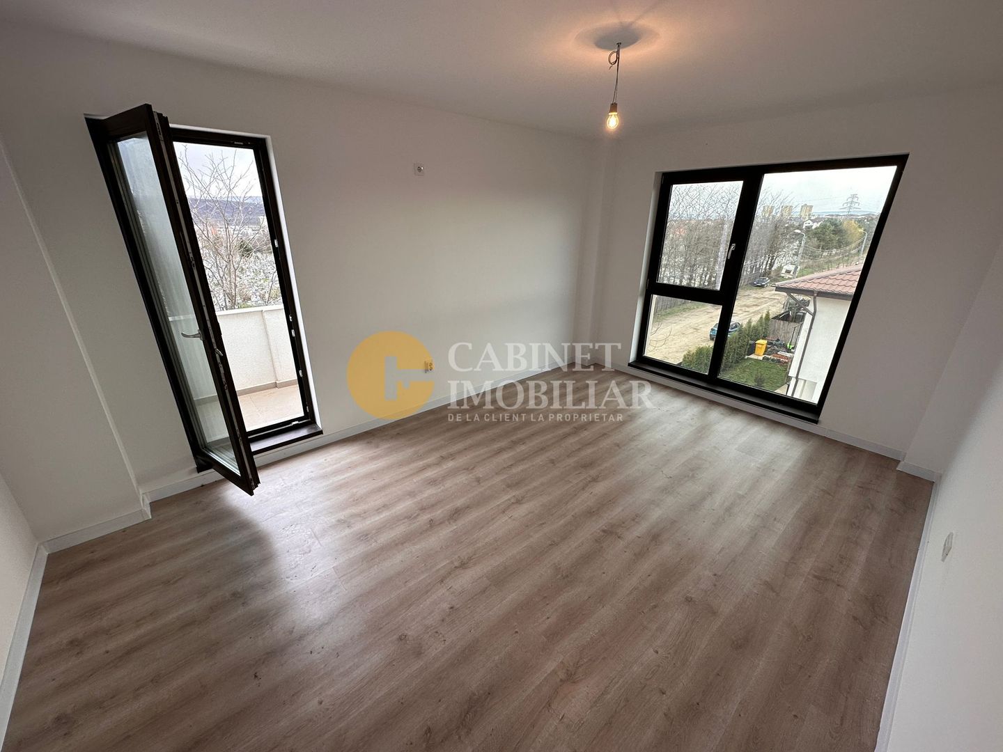 Apartament 2 Camere Decomandat 2 minute de  Aleea Tudor Neculai - Poză 9