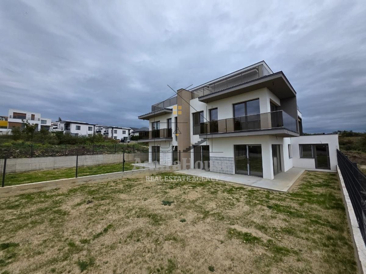 De vanzare doua unitati locative Duplex zona Iris - Poză 5