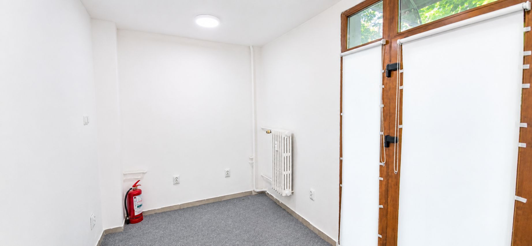 Spatiu comercial/birou 32 mp parter Tatarasi 56000 euro - Poză 1