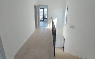 Vila Moderna Tunari, zona Buna, curte 300m - Poză 13
