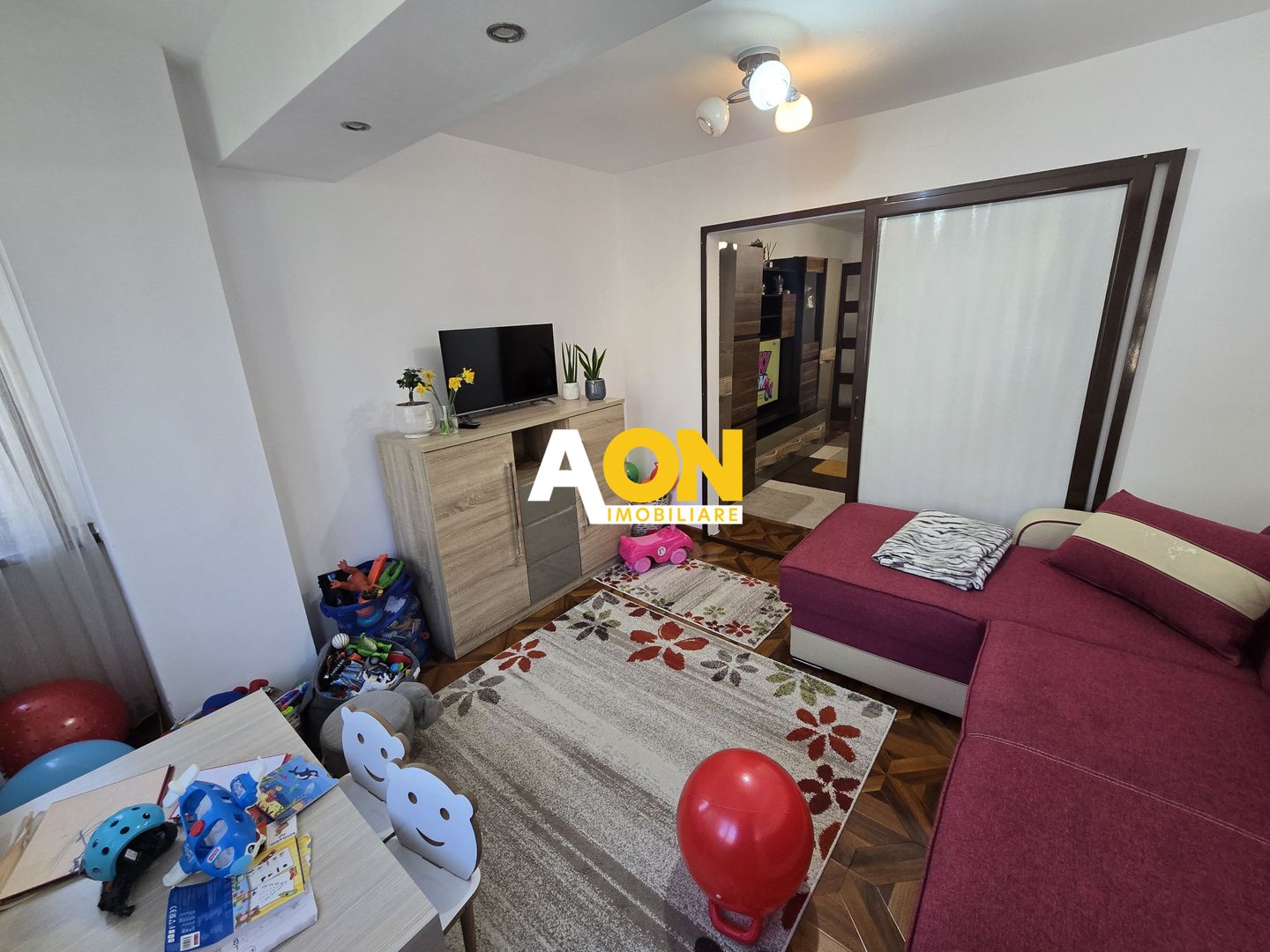 Apartament 2 Camere, Etaj 1, Zona Cetate, Complet Renovat si Utilat - Poză 6