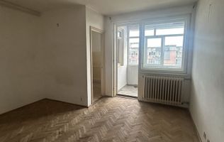 Garsonieră | Decomandat | Credit | Necesita Renovare | M Lujer - 5min