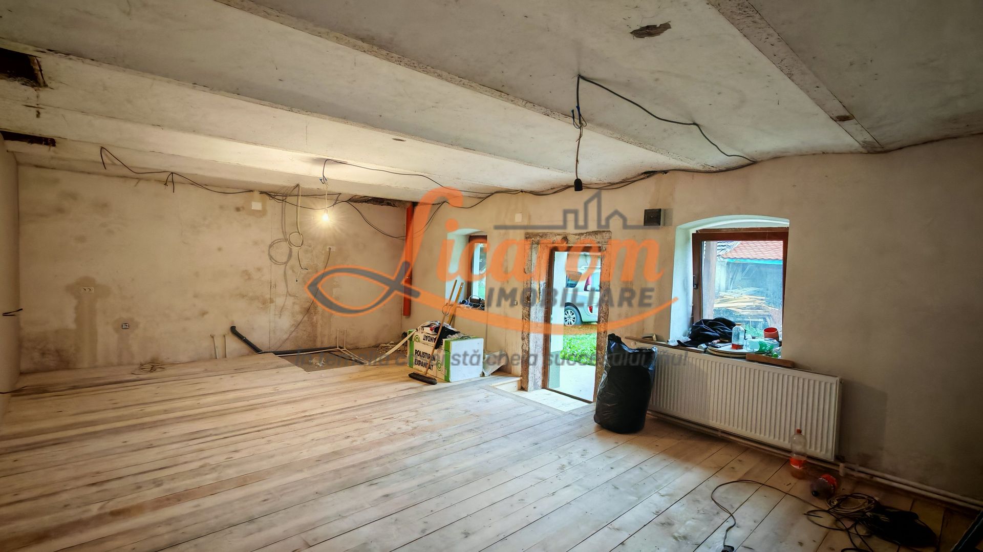 CASA SASEASCA comuna VULCAN,zona foarte buna,teren 3000 mp - Poză 10