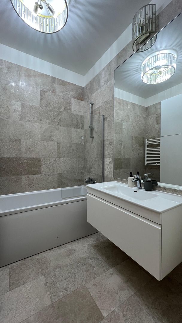 3 camere plus curte amenajata de 56 mp - Poză 8