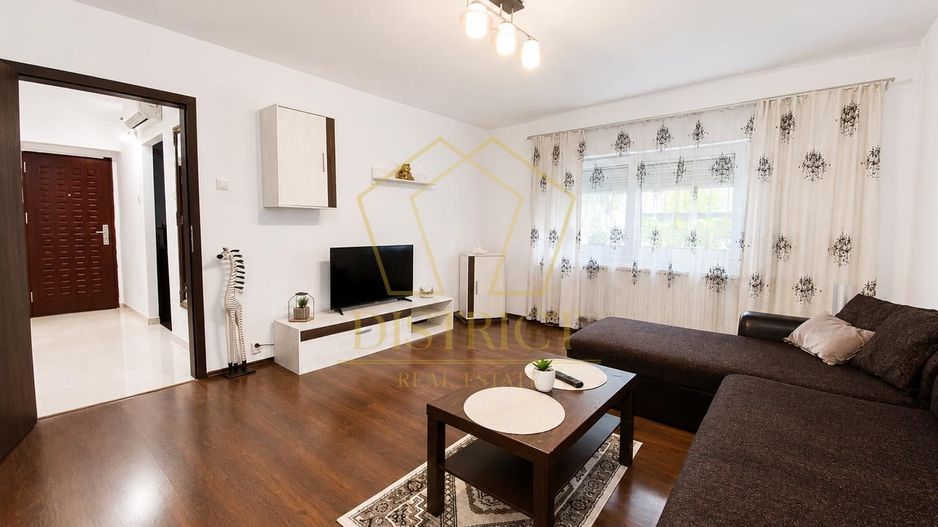 Apartament cu 3 camere | Spitalul Judetean - Poză 2