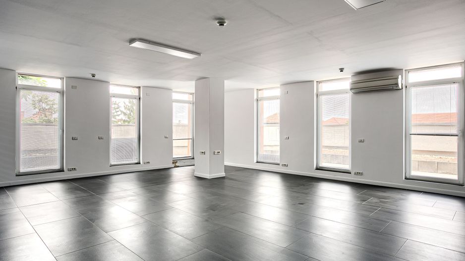 Închiriat! Spațiu de birouri ultracentral Arad - Poză 1