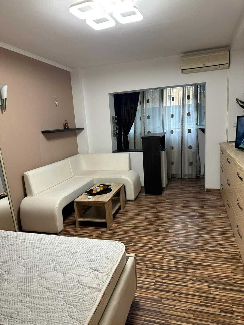 Garsonieră modernă, decomandată, balcon, parter, Auchan Vitan - Poză 5