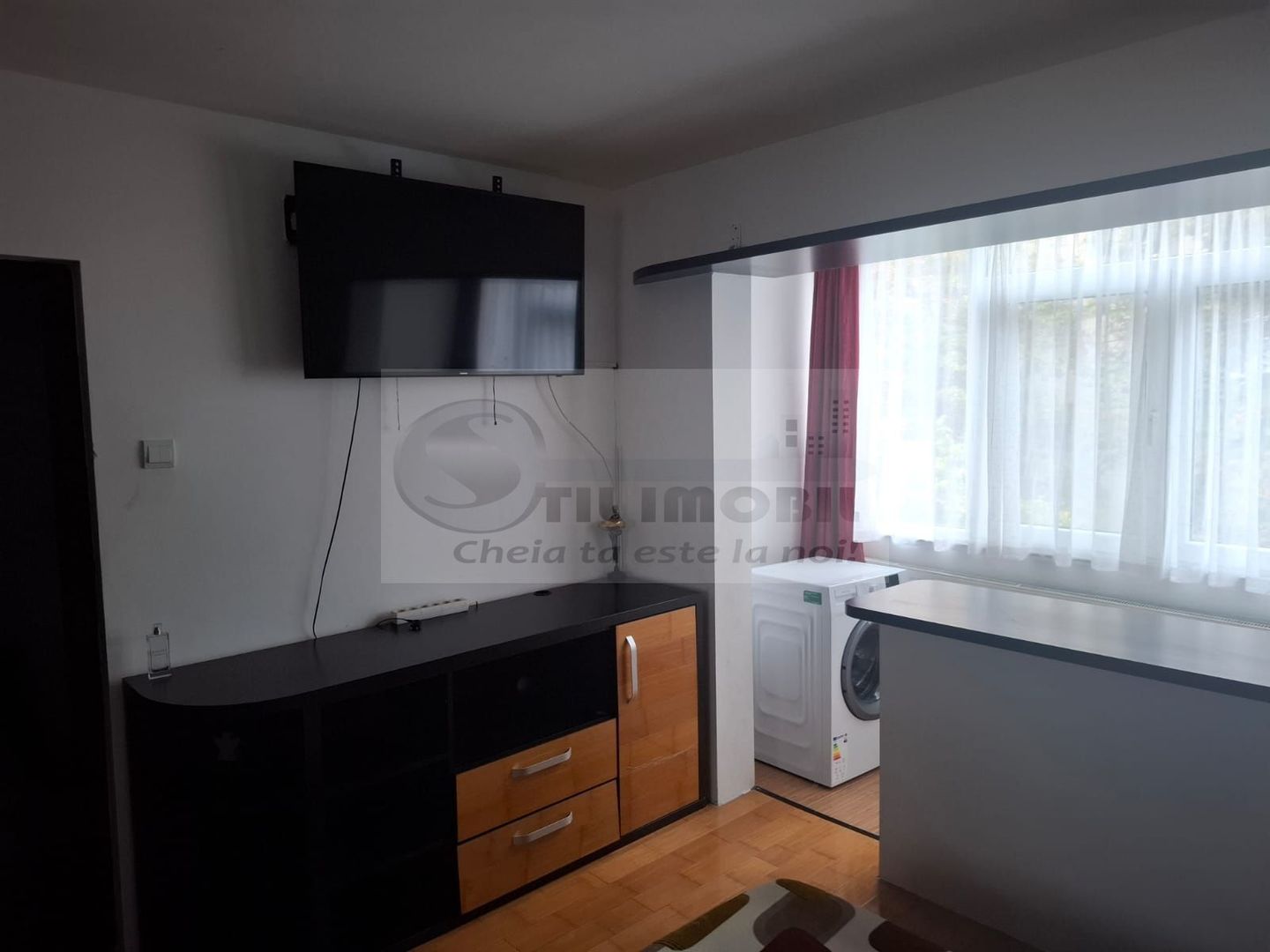 Apartament 3 Camere Podul de Piatra - 550 euro - Poză 3