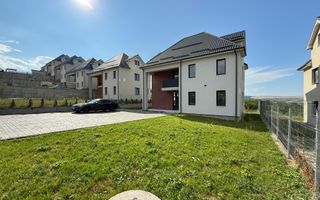 Casa individuala cu teren generos, retrasă de la trafic - Poză 2