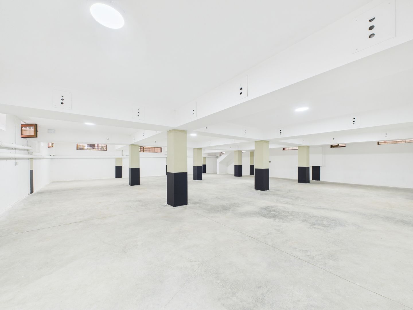 Spatiu depozitare versatil de vanzare in zona Prelungirea Ghencea - Poză 2