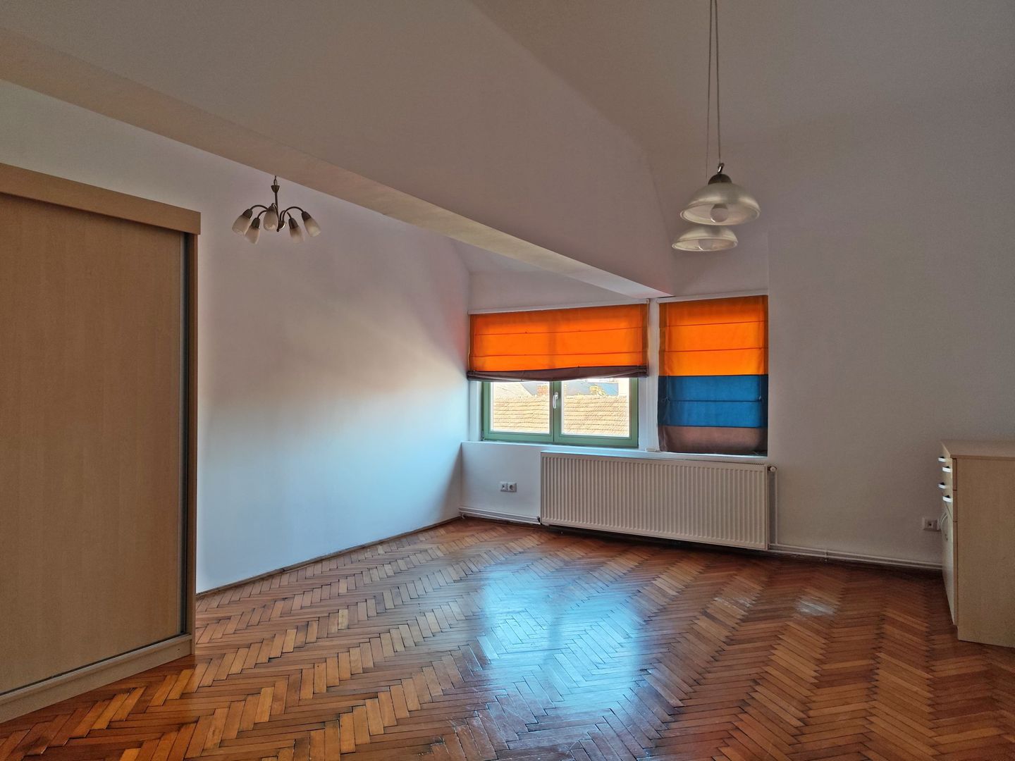 Inchiriere apart. 4 cam. Ultracentral, pe str. Iosif Vulcan, Oradea - Poză 3