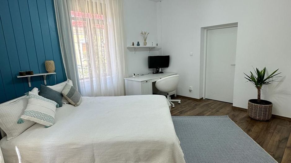 Imobil cu destinatii multiple- 6 apartamente - Poză 34