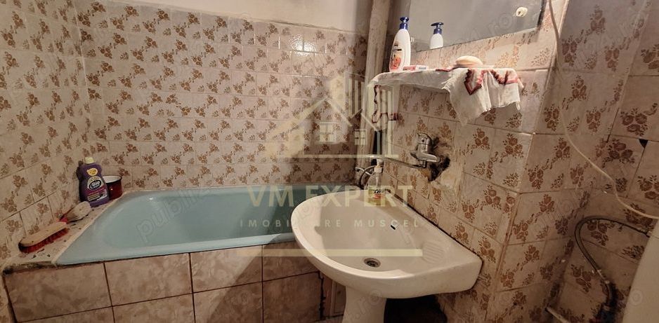 APARTAMENT 3 CAMERE ETAJ 4 GRUI CAMPULUNG - Poză 4