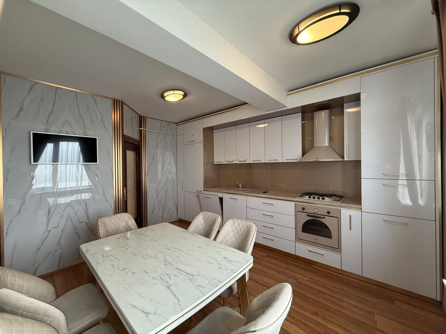 De inchiriat apartament premium cu vedere directă la Dunăre, 1000 euro - Poză 9