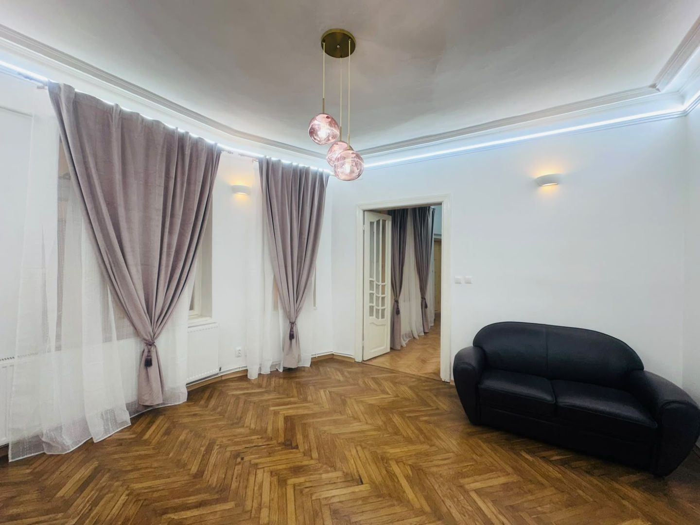 Studio | Zona Armeneasca - Mosilor - Poză 1