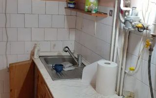 ageuropa.ro vinde ap. 2 cam. la parterul unei case în zona Carpați 2. - Poză 3