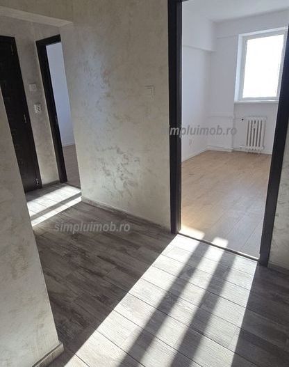 Decomandat renovat 3 camere Dna Ghica Colentina - Poză 3
