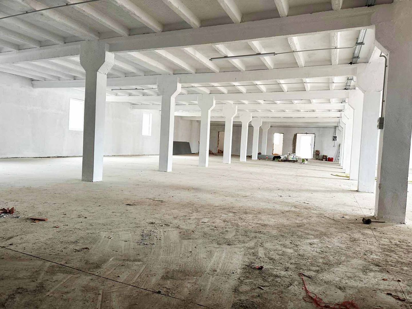 Hala industriala 500 mp Arad, zonă în dezvoltare, disponibila imediat! - Poză 2