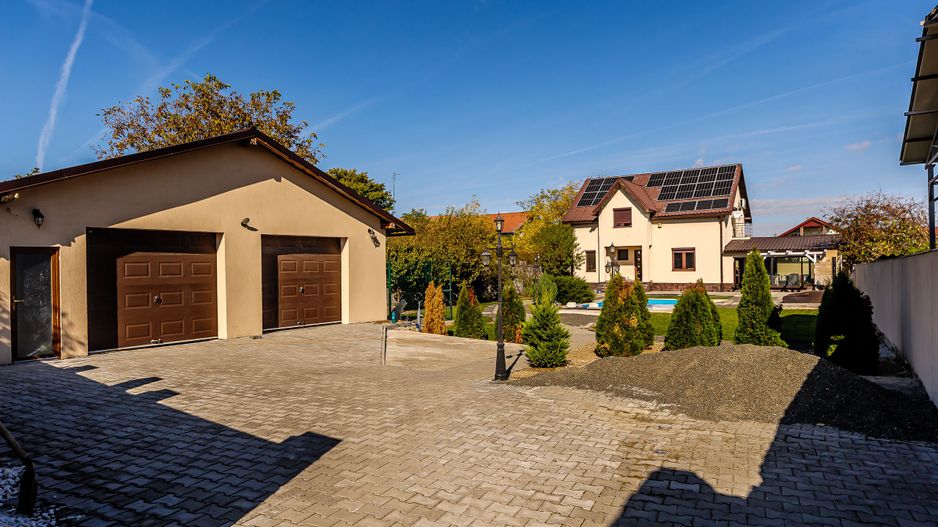 Vilă nouă independentă energetic și 1117 mp teren - Poză 3