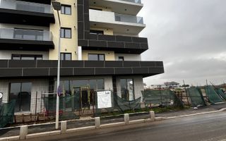 Spatiu Comercial, Sector 4, Bucuresti, Grand Arena, vitrina generoasa - Poză 1